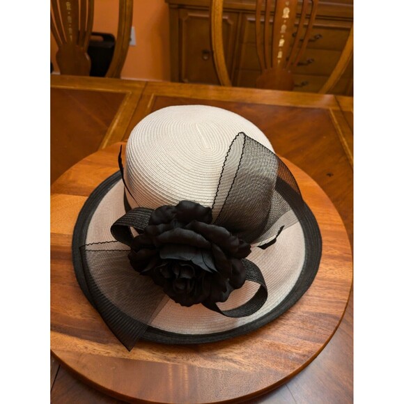 Betmar New York Vintage White 100% Straw Rolled Brim Roses Hat Style  G4395 main image 6